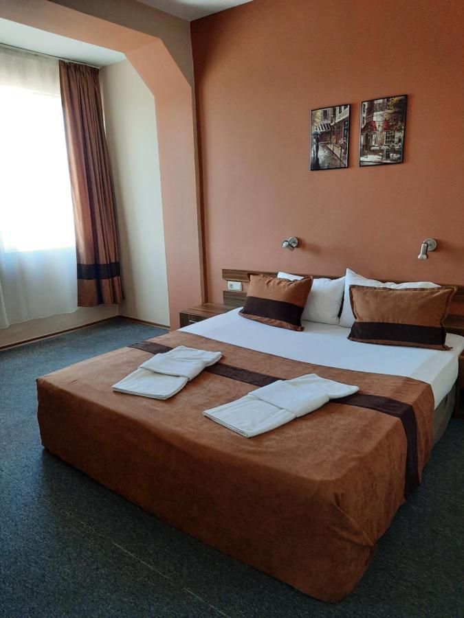 Hotel Mizia Tărgovište Esterno foto