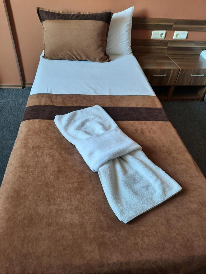 Hotel Mizia Tărgovište Esterno foto