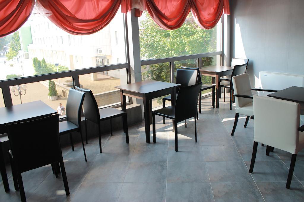 Hotel Mizia Tărgovište Esterno foto