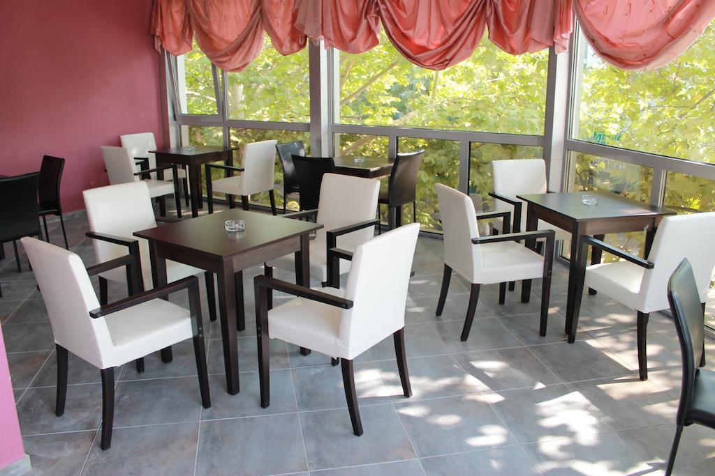 Hotel Mizia Tărgovište Esterno foto